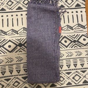 NWOT Kuna Scarf